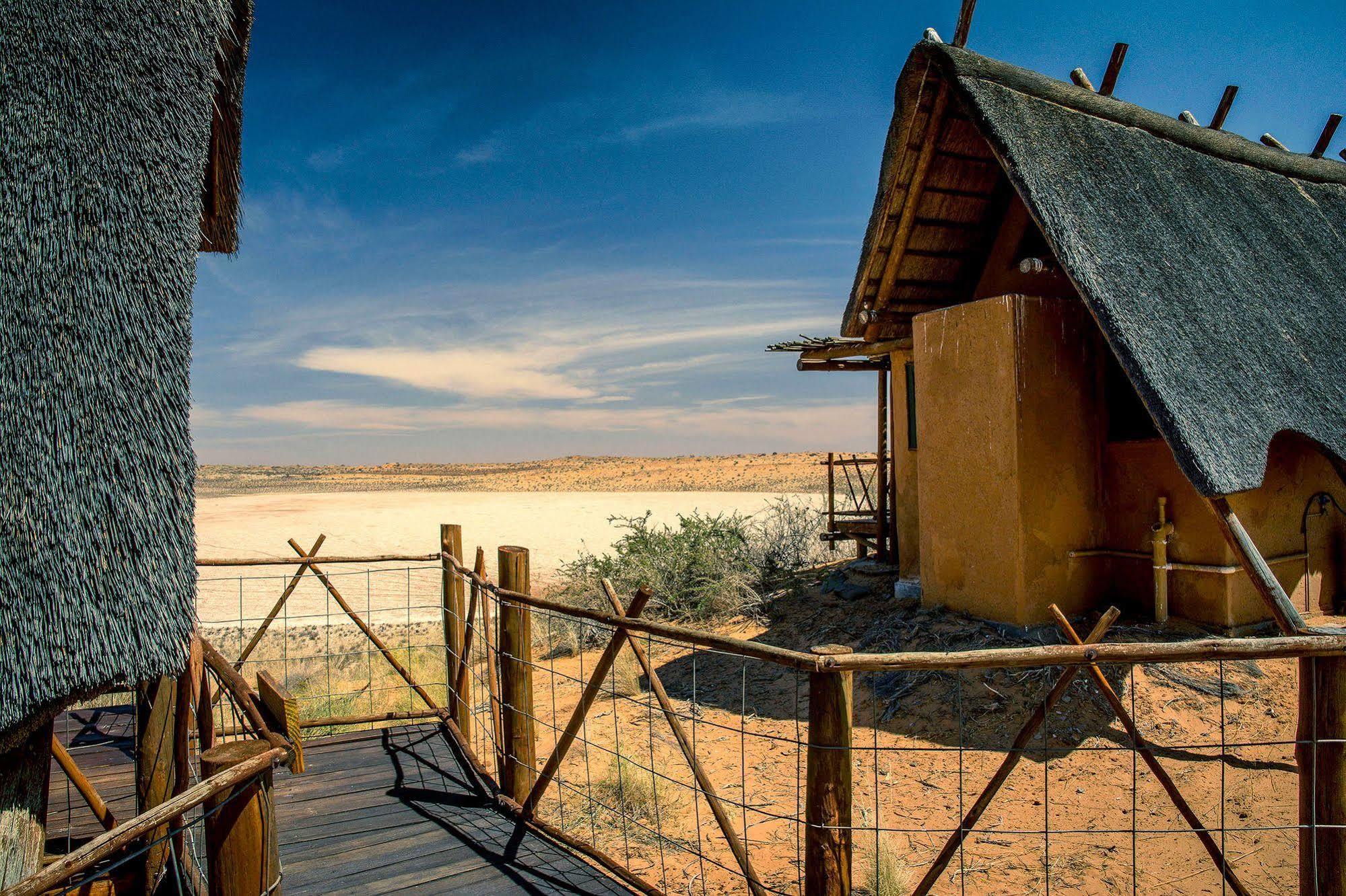 Xaus Lodge Twee Rivieren Exterior foto